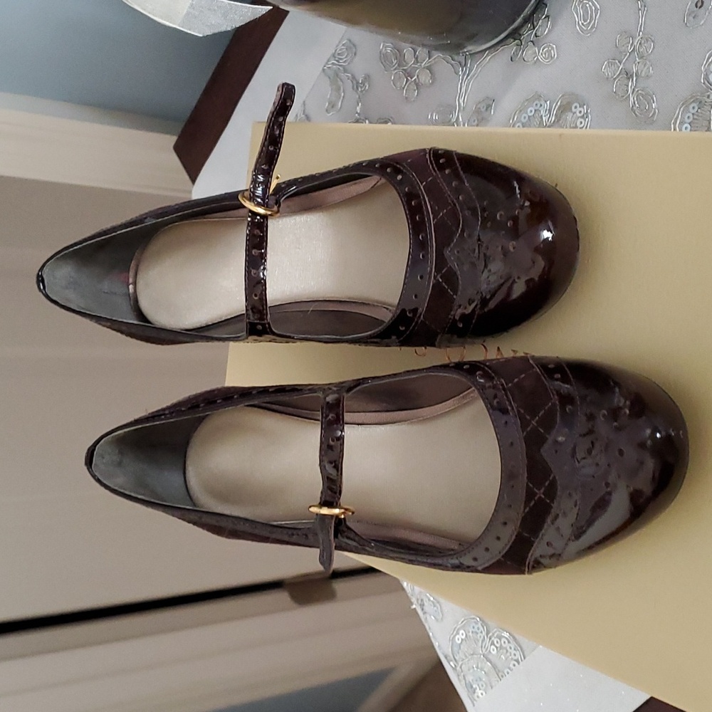 Franco Sarto Patent Leather Round Toe Heels Size 6